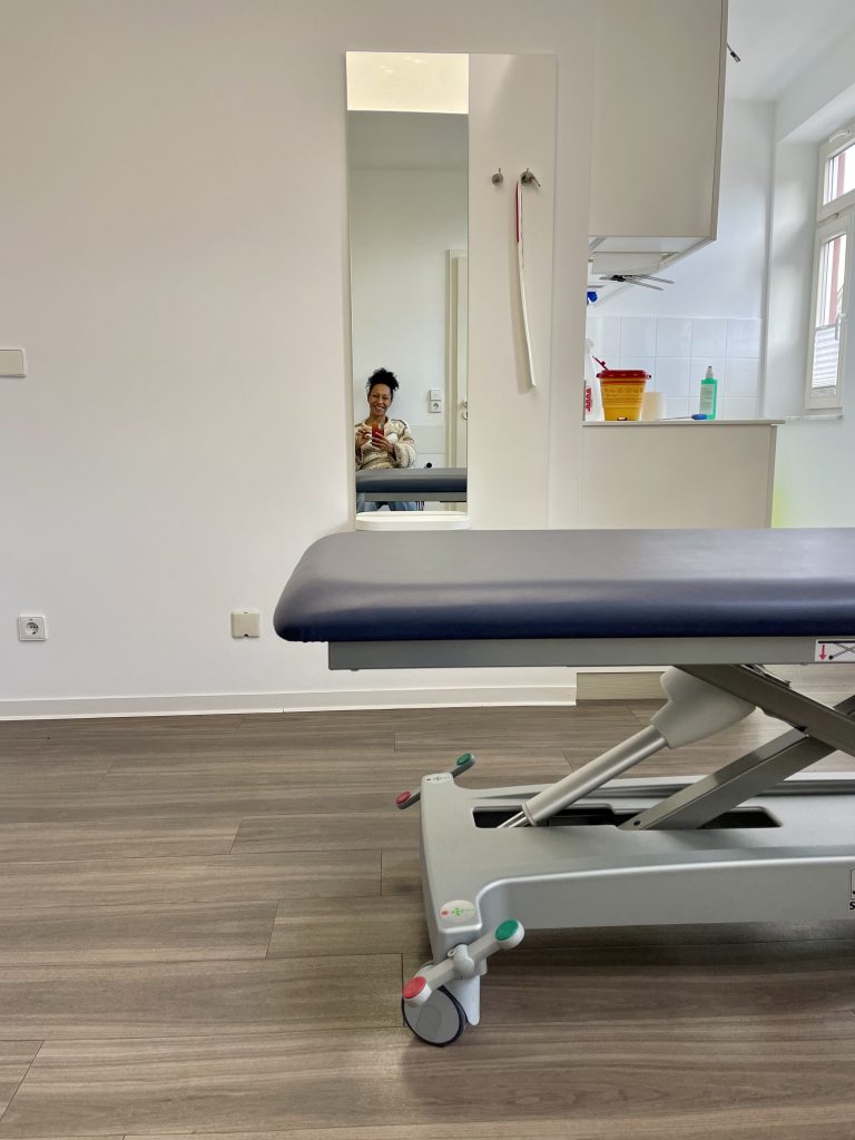 Ein Wartezimmer bei einem Arzt