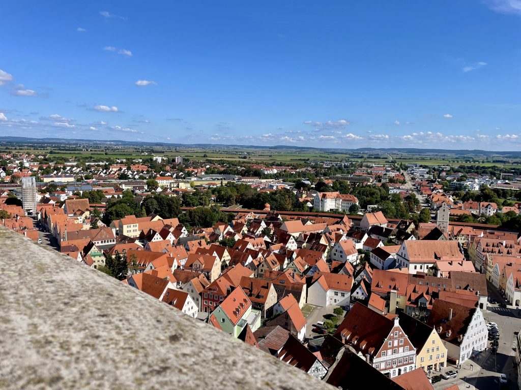 Ein phantastischen Ausblick über Nördlingen vom Kirchturm Daniel aus.